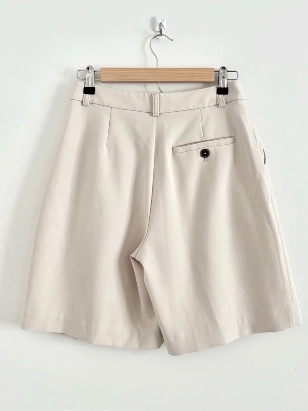 Anthropologie Maeve Pleated Shorts